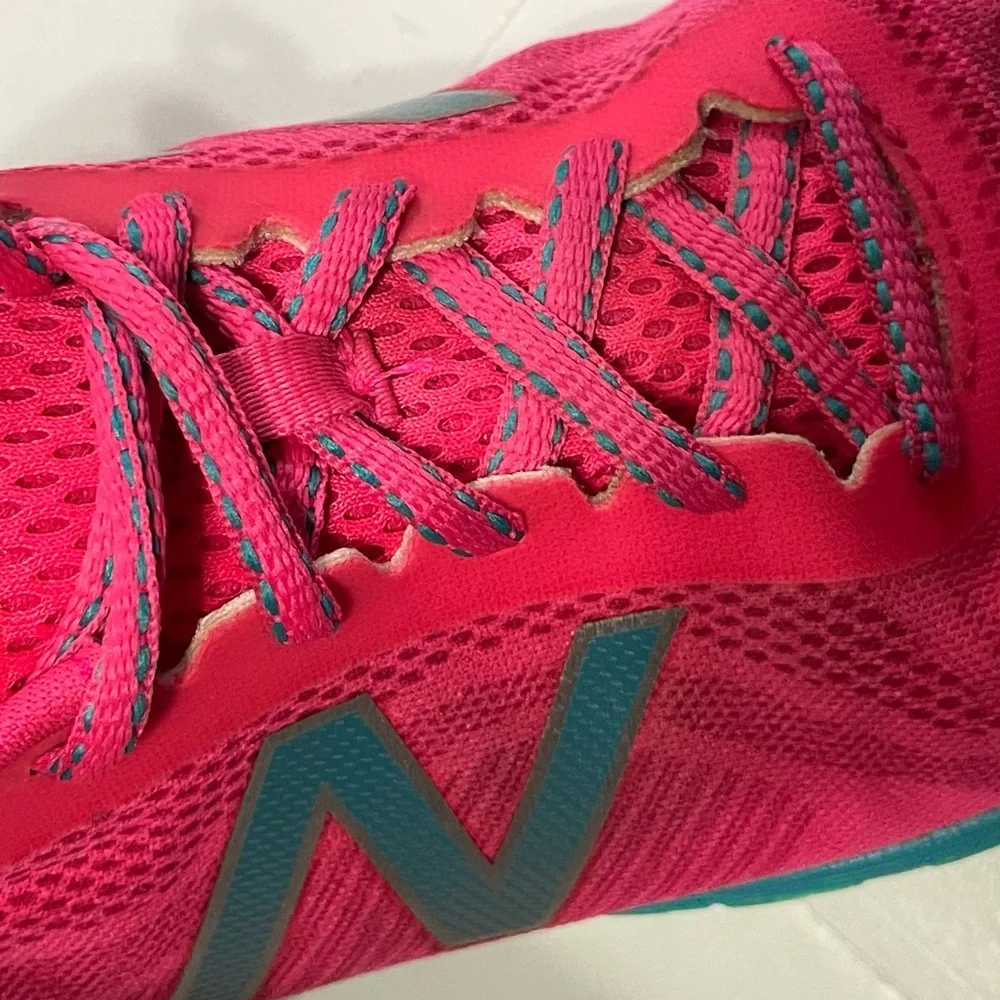 New Balance ARISHI pink Women’s Sz 6 Running Shoe sneakers MFG 08/2017
